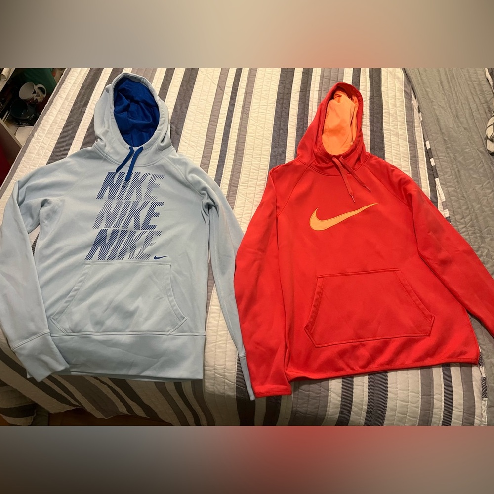 Lot of 2 Woman’s Nike Hoodies Size Small Dri-fit Therma-Fit